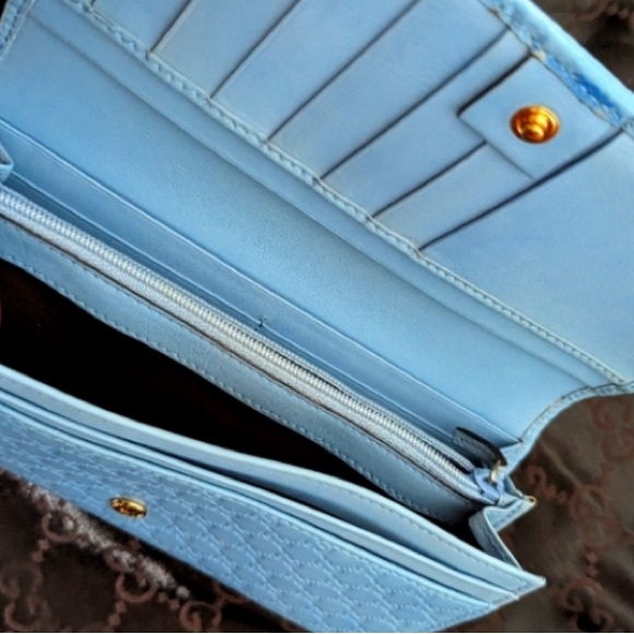 Gucci Silver Wallet - Picture 3 of 4